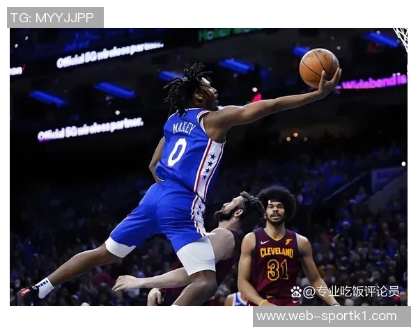 马克西本赛季第三次砍下30分10助攻控卫中仅次于东契奇和康宁汉姆